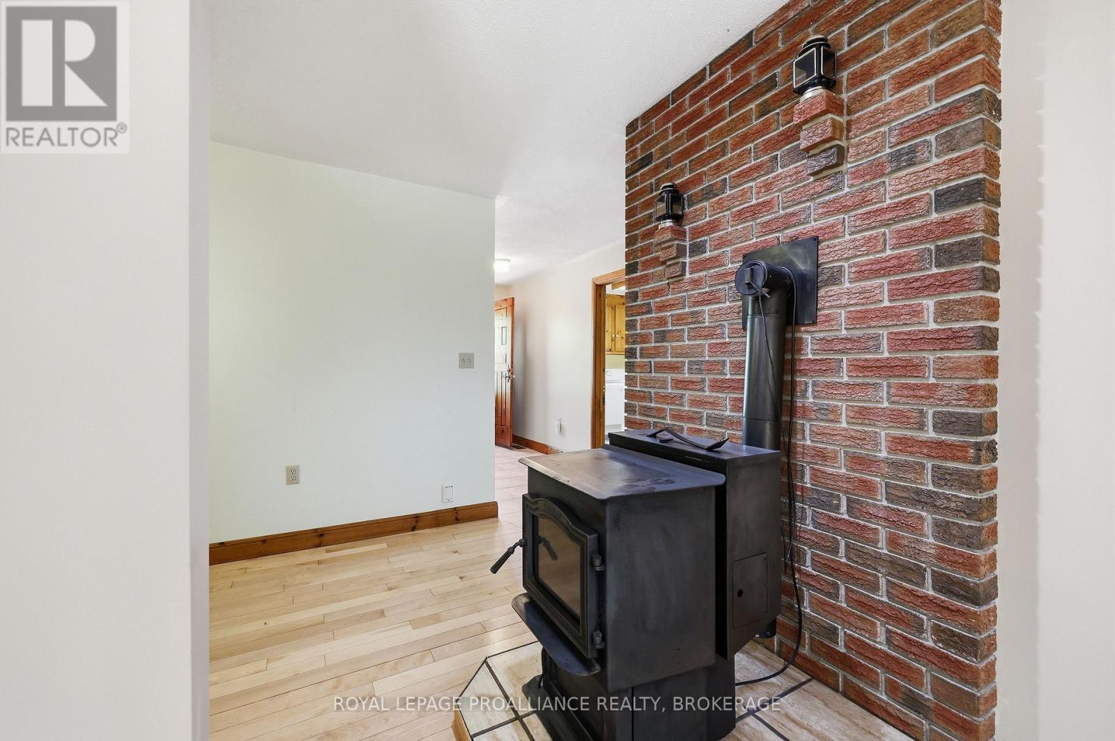 3384 MURTON ROAD - 26