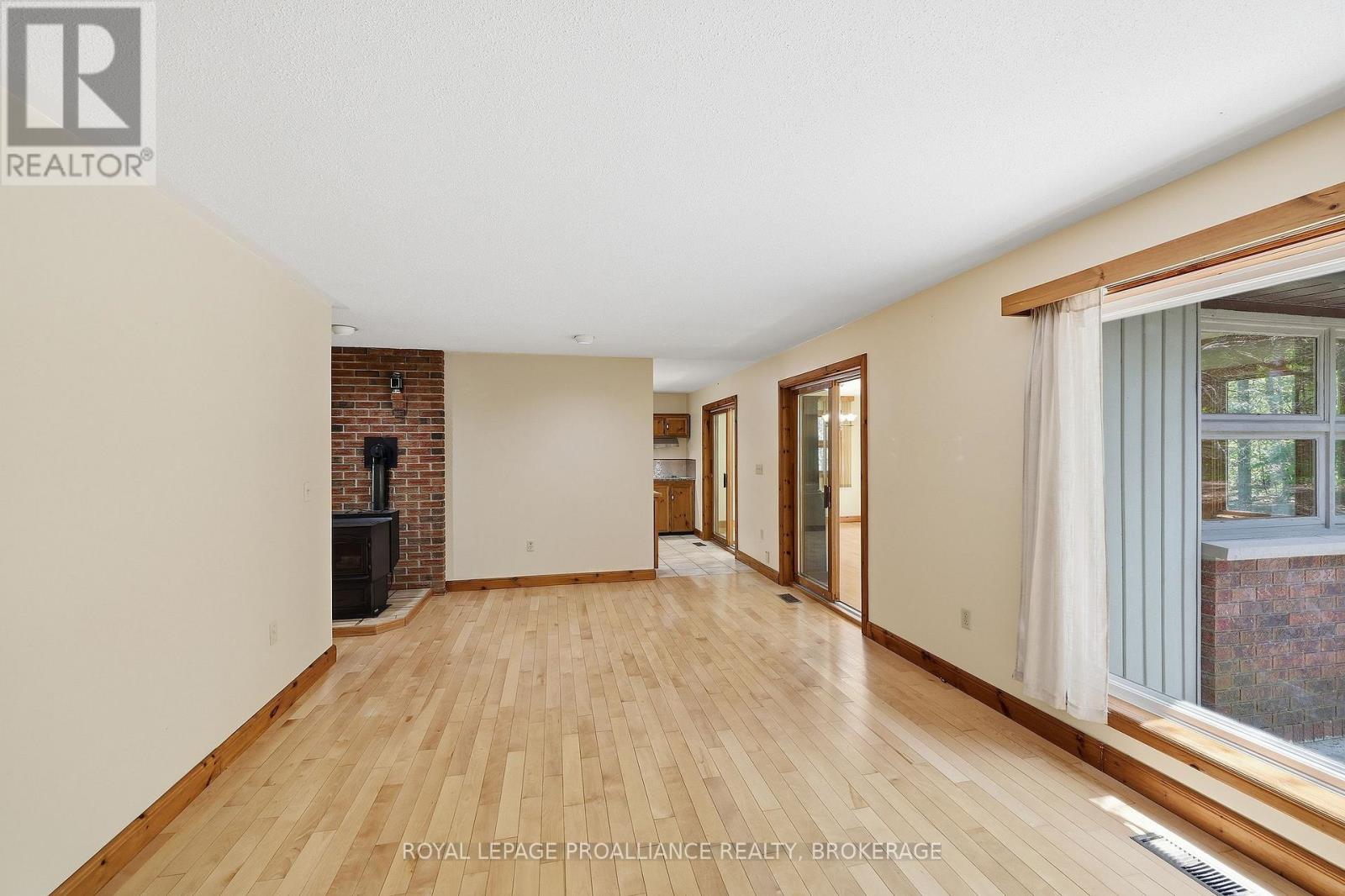 3384 MURTON ROAD - 6