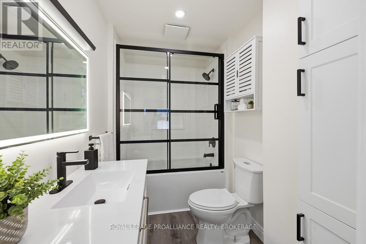 98 CARLETON STREET - 11