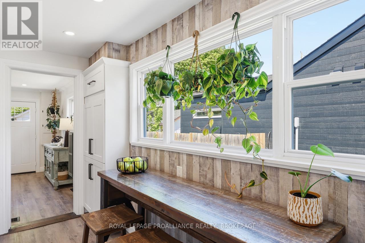 98 CARLETON STREET - 15
