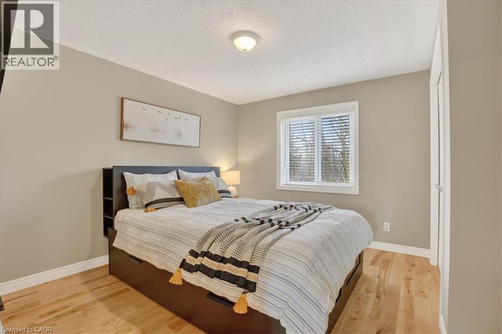 6 ARDWOOD Place - 32