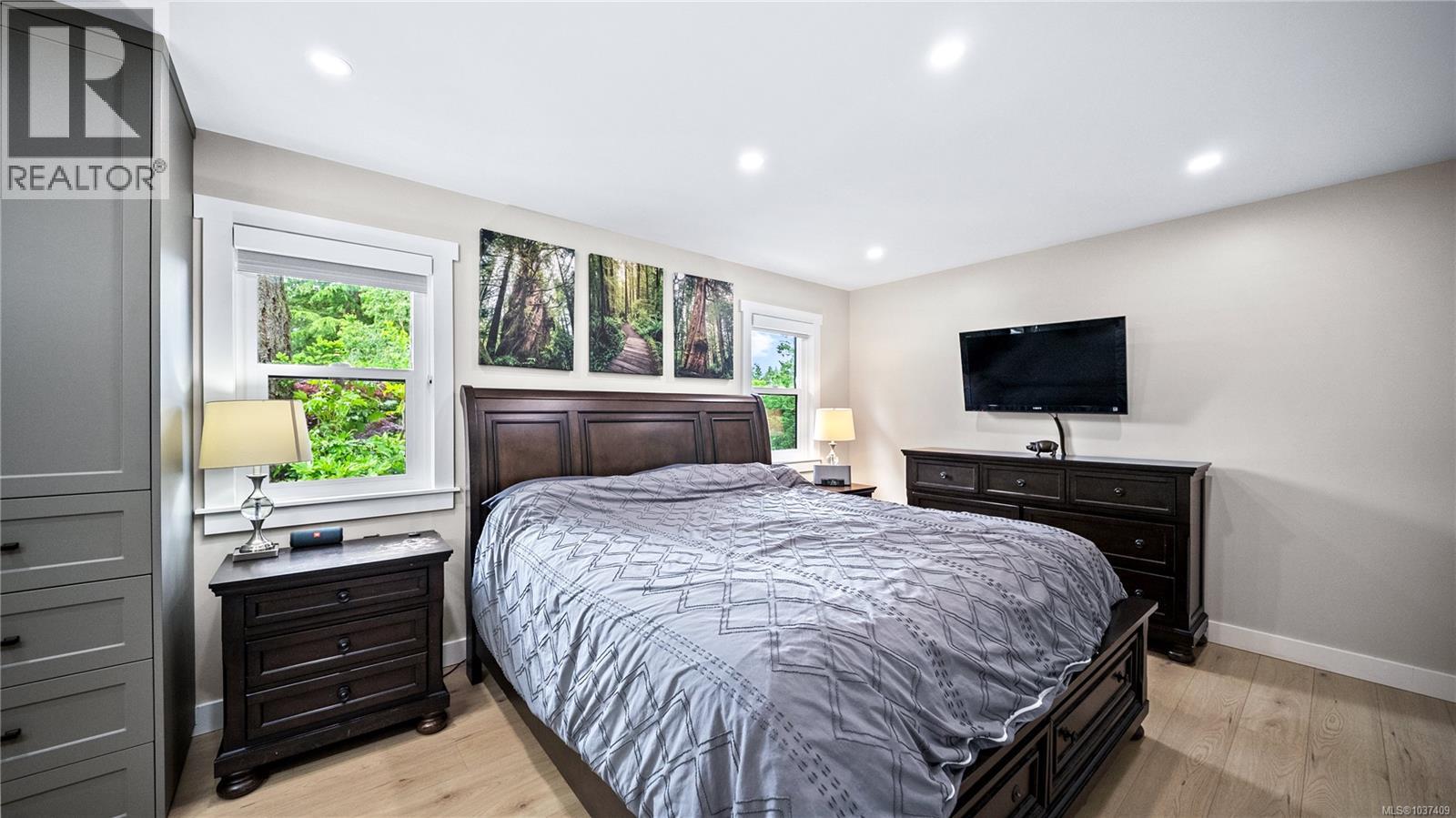 6258 Robin Way, Central Saanich