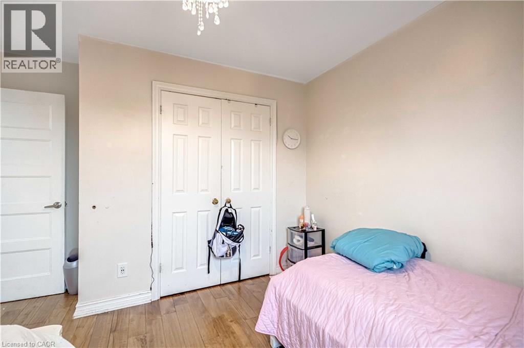 70 OSSINGTON Drive - 16