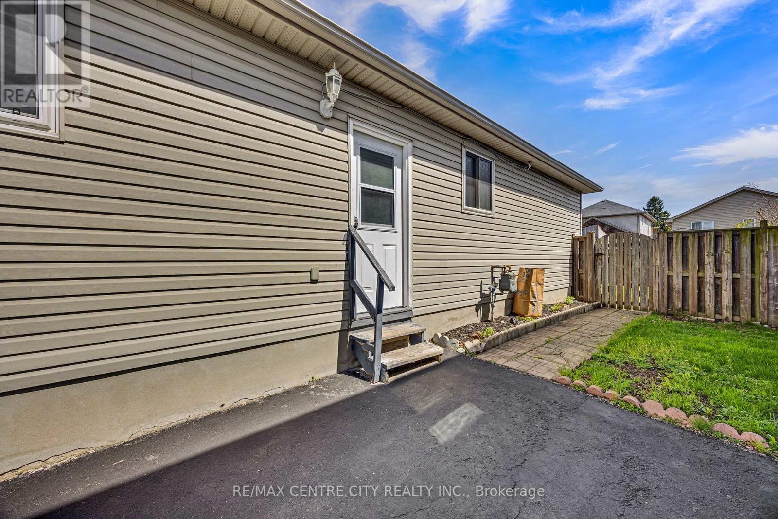 276 WILDGOOSE ROAD - 25