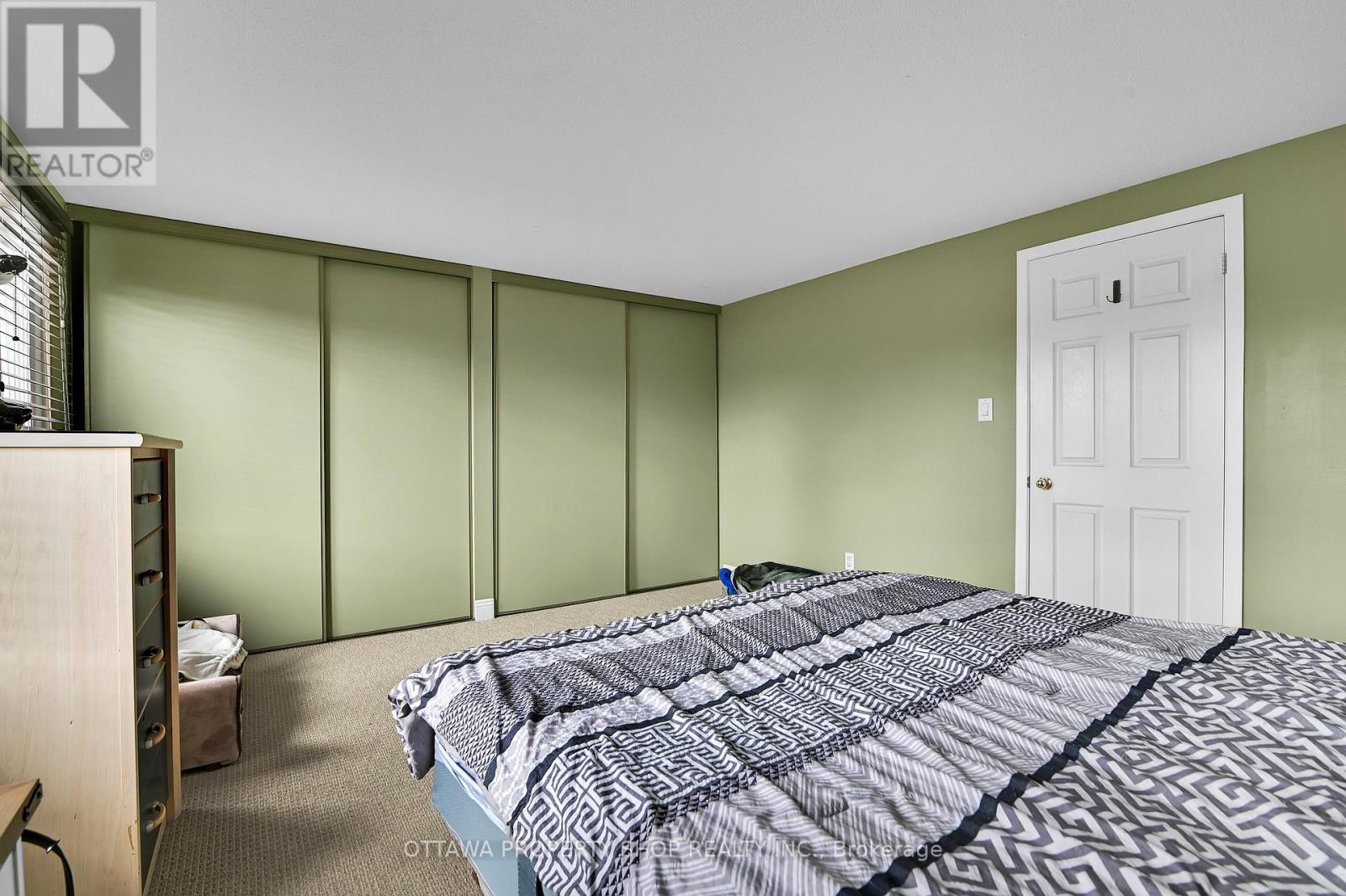 202 ROSEMARY GARDENS - 20