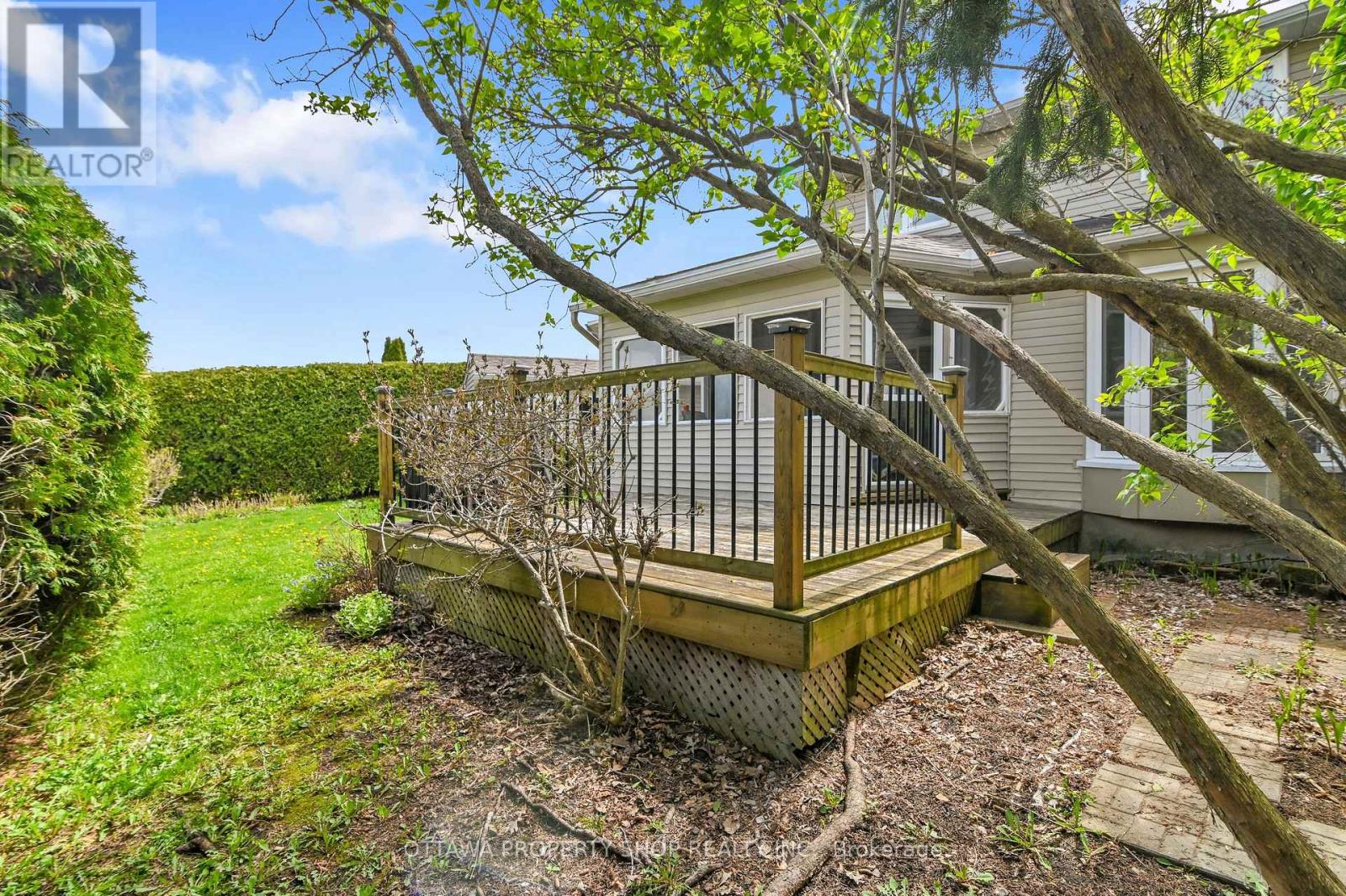 202 ROSEMARY GARDENS - 27