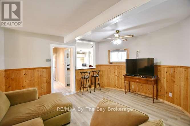21 BRAESIDE STREET - 10
