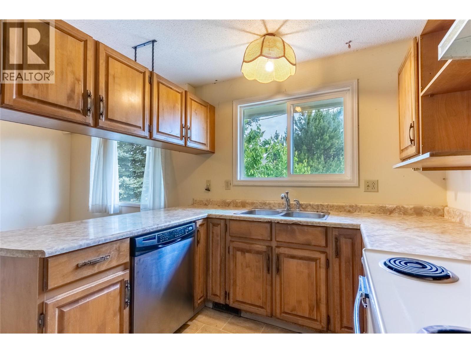 864 SHELAN Place - 9