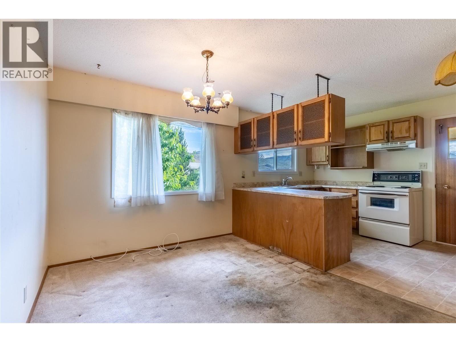 864 SHELAN Place - 7