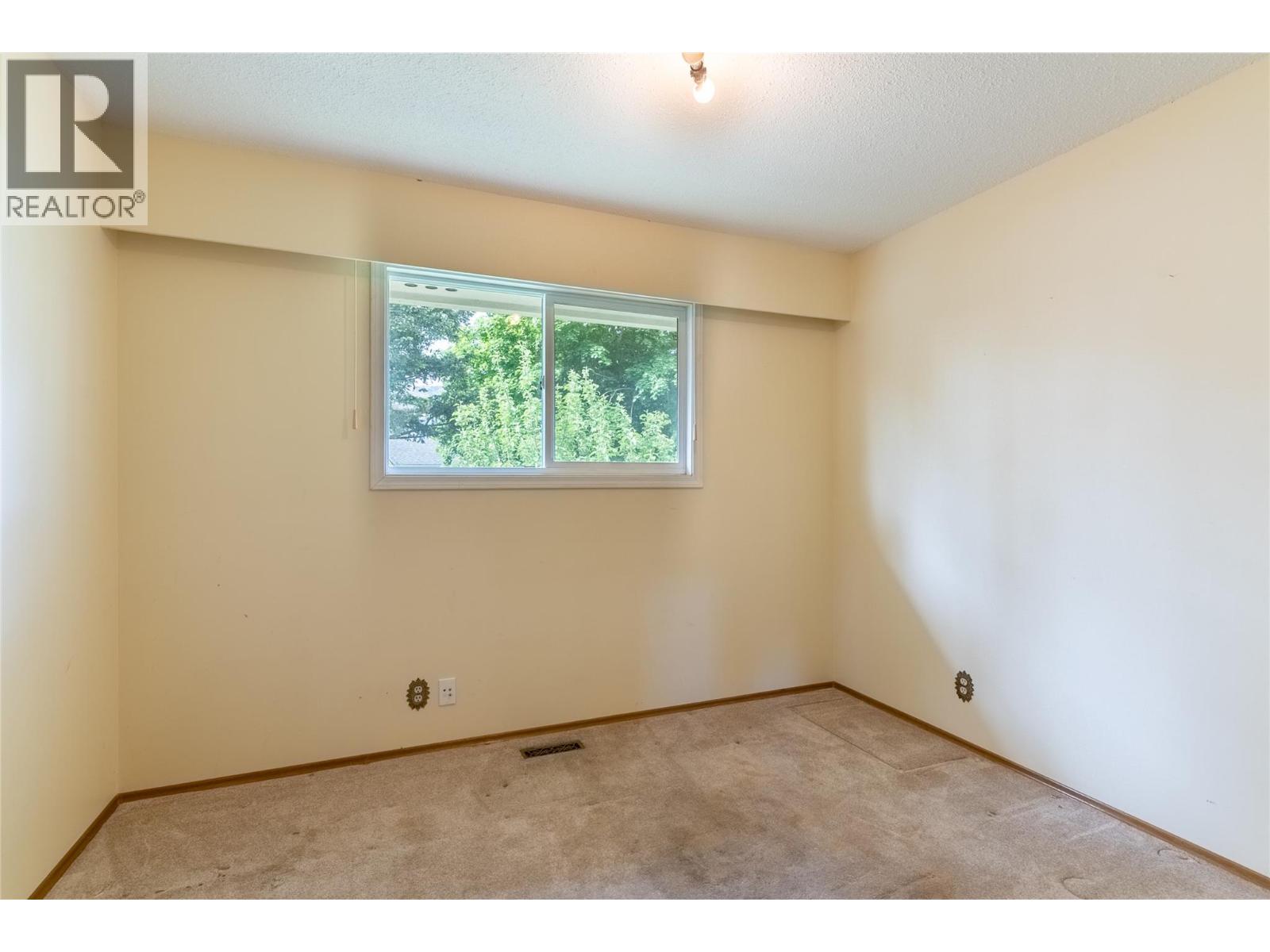 864 SHELAN Place - 17