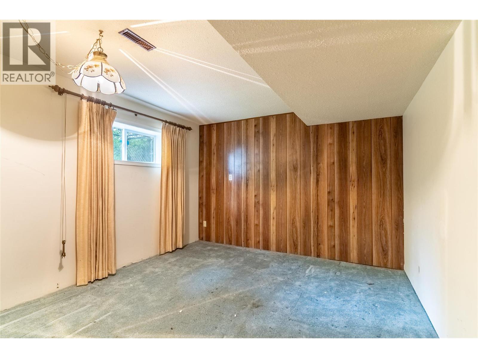 864 SHELAN Place - 22
