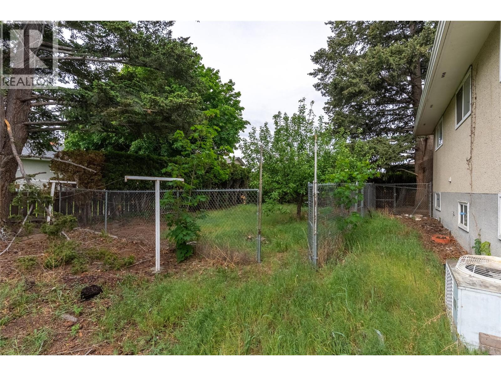 864 SHELAN Place - 29