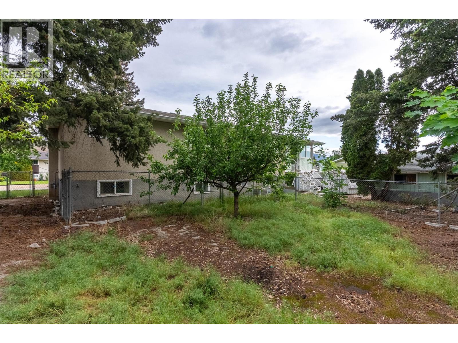 864 SHELAN Place - 31