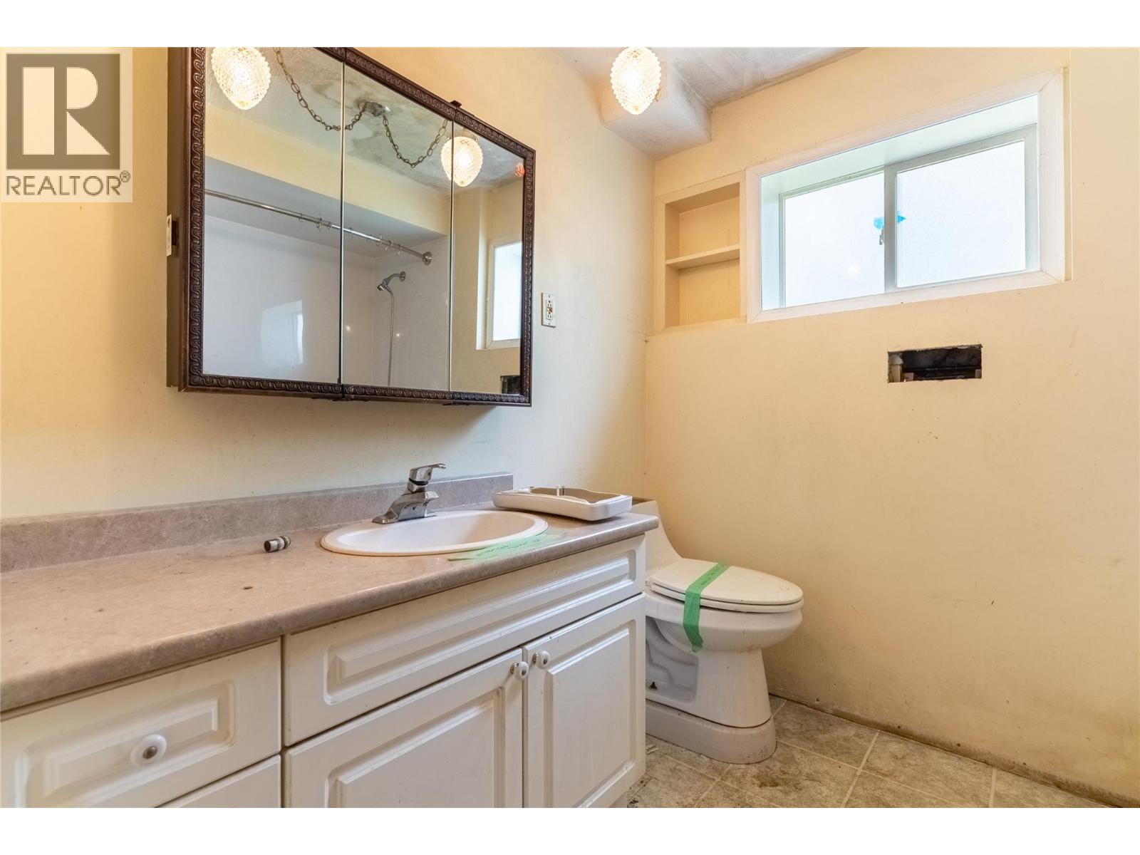 864 SHELAN Place - 26