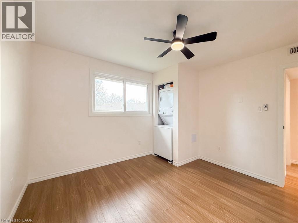 14 ORCHARD Crescent - 18