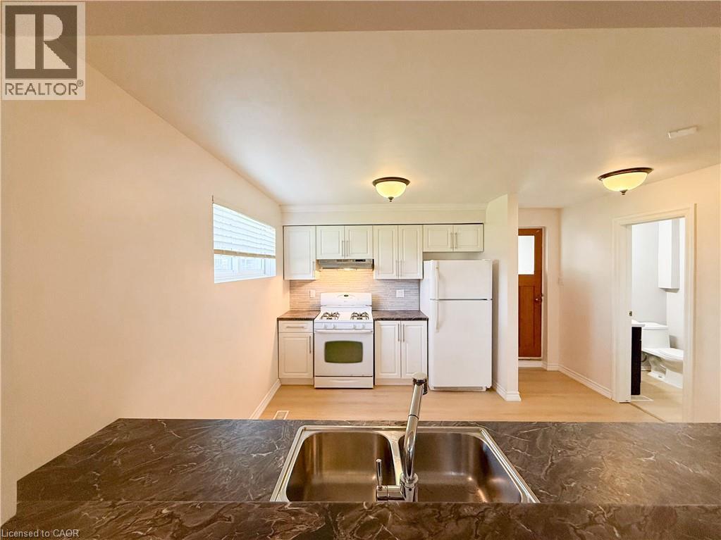 14 ORCHARD Crescent - 30