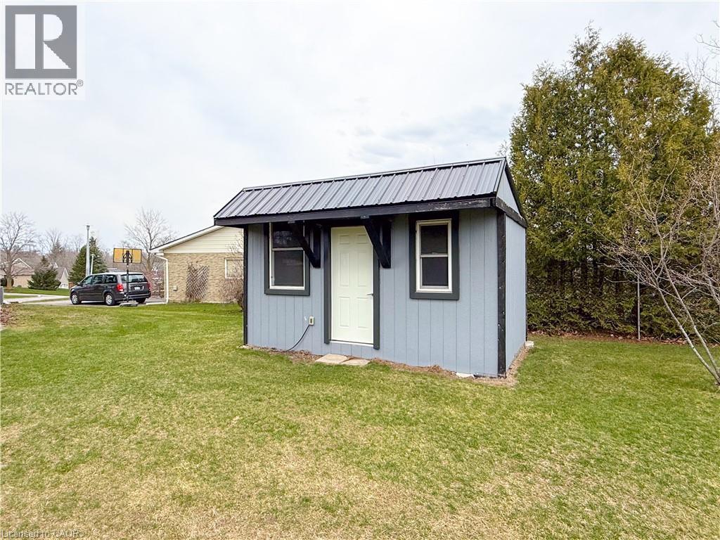 14 ORCHARD Crescent - 35