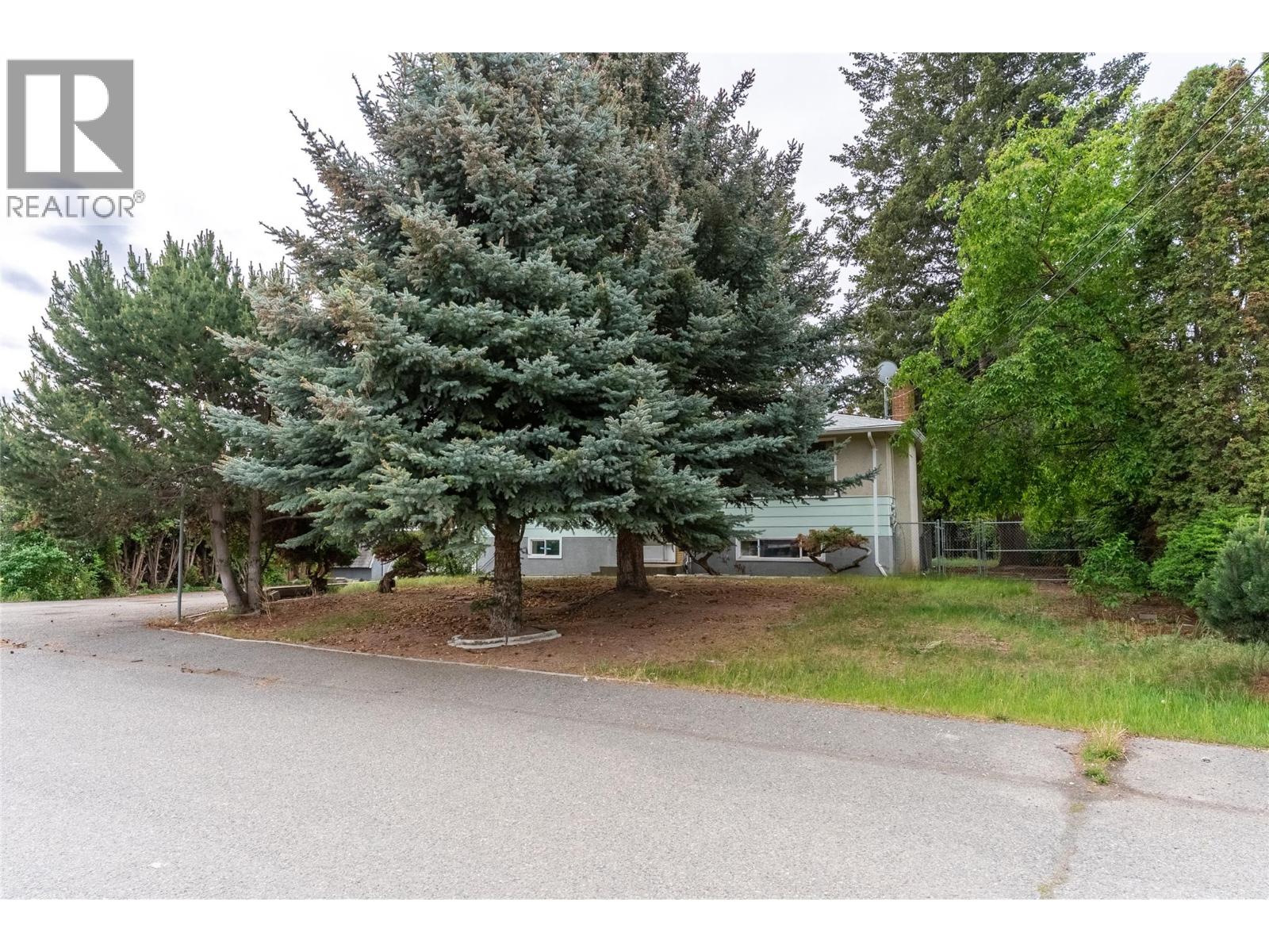 864 SHELAN Place - 28