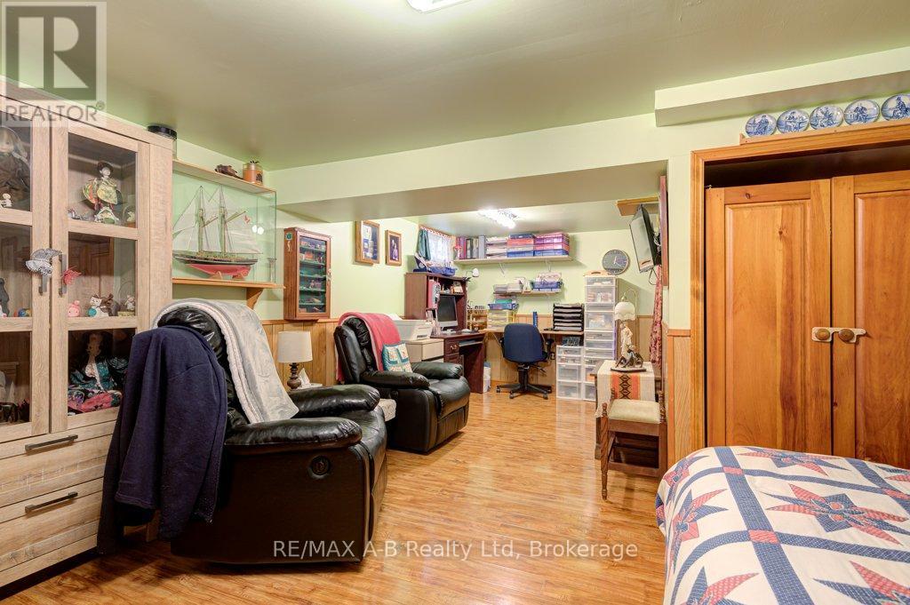 304 DOUGLAS STREET - 24