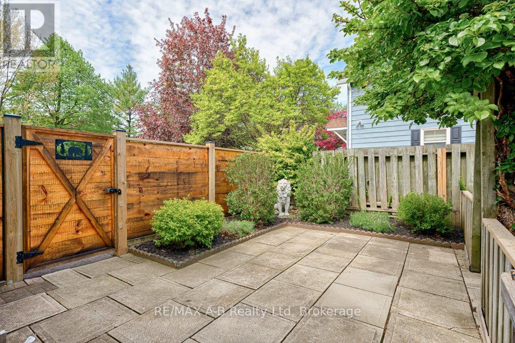 304 DOUGLAS STREET - 30