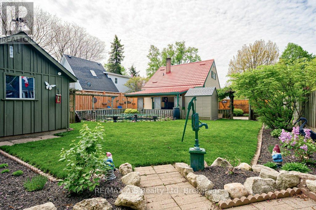 304 DOUGLAS STREET - 34