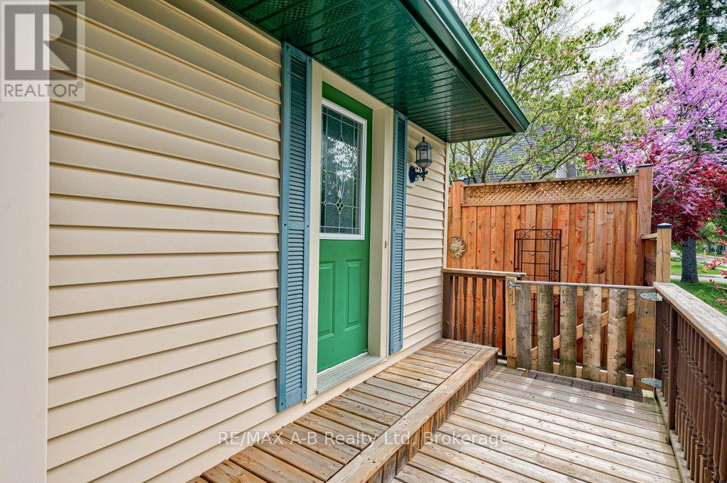 304 DOUGLAS STREET - 5