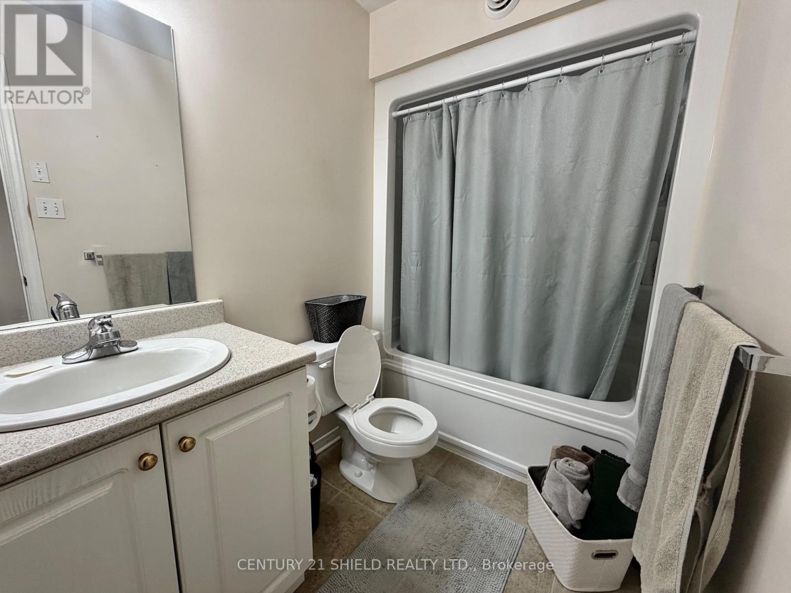 101 MCKENZIE STREET W - 11