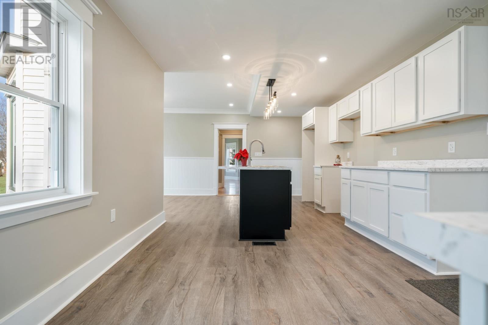 Property 39 of 48 of 6 Hamilton Avenue