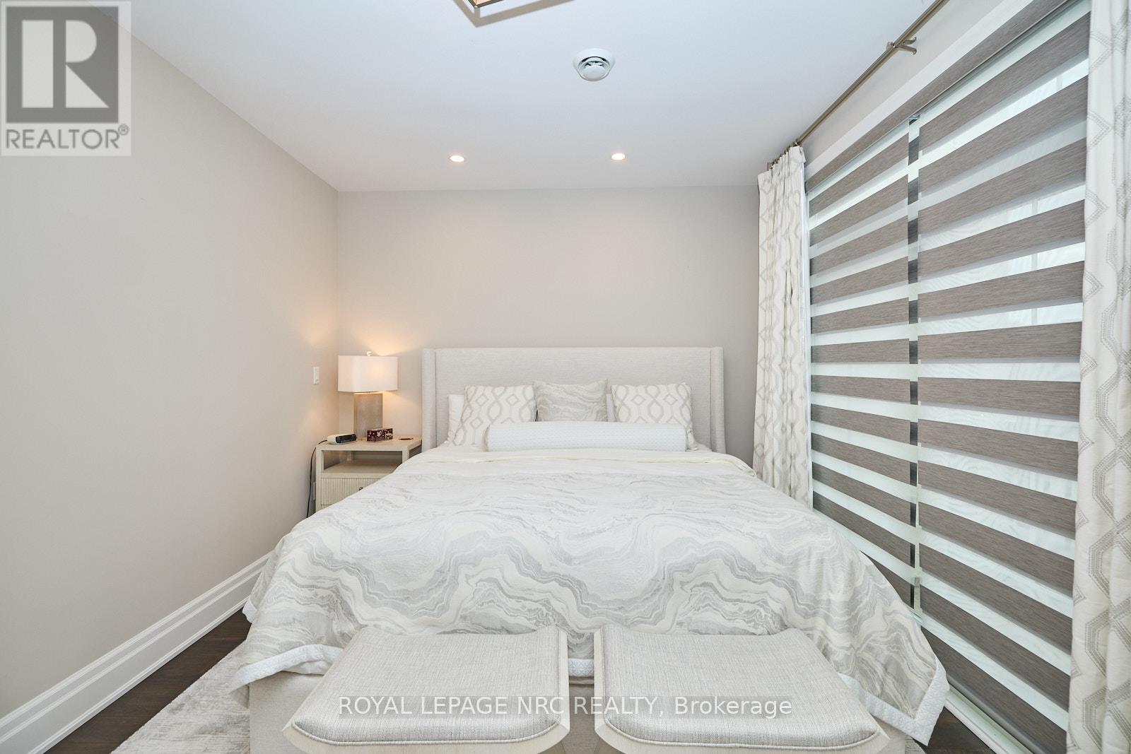 50 ABERDEEN LANE S - Image 16