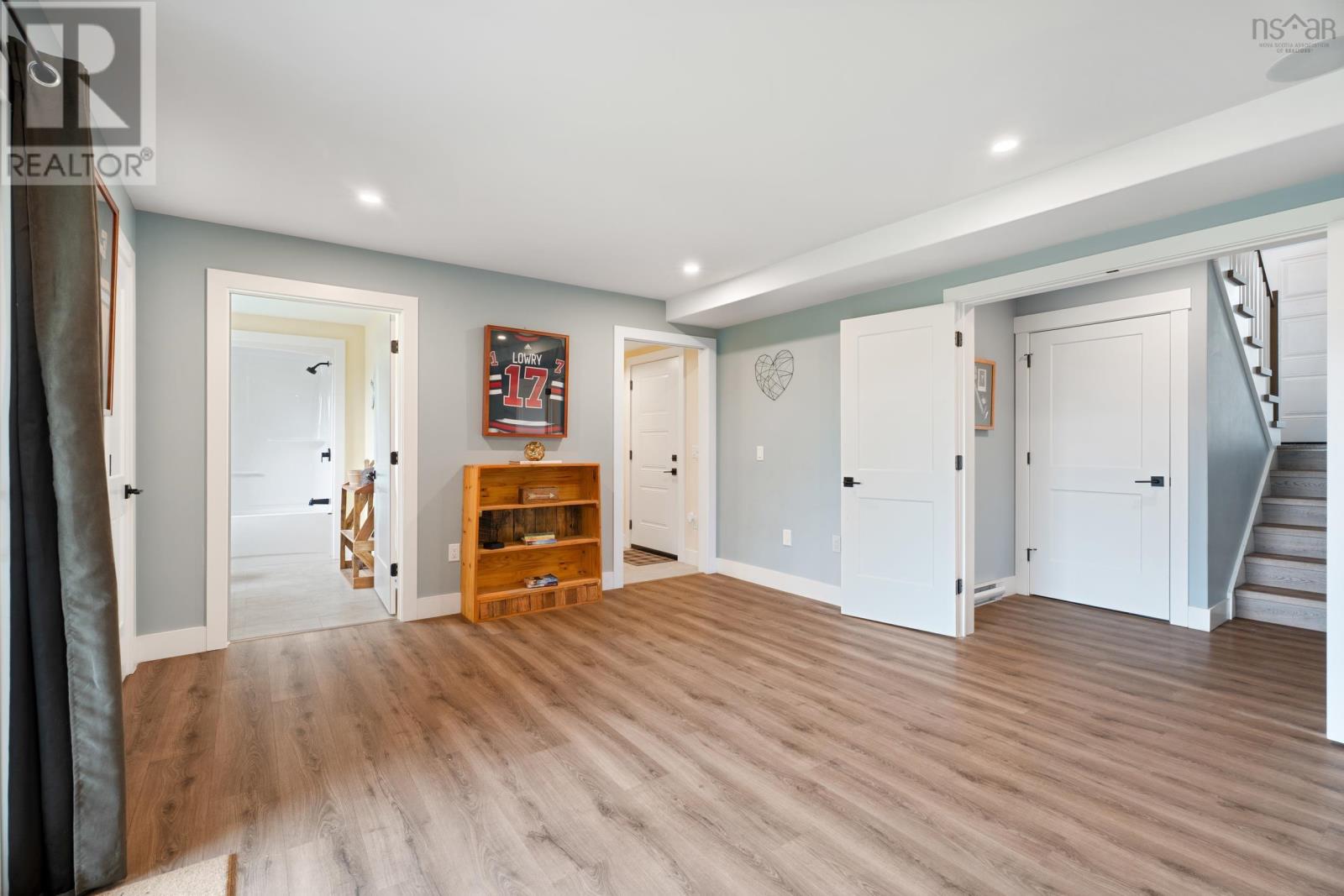 215 Portovista Drive - 26