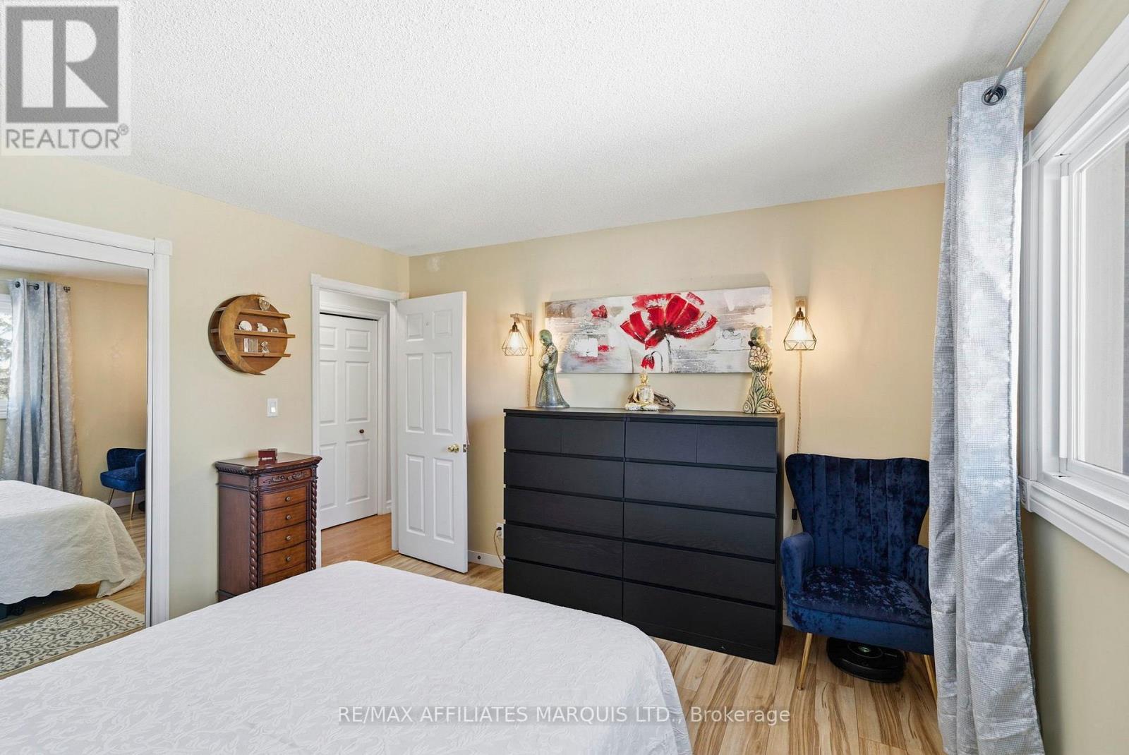 21 SPRUCE STREET - 19