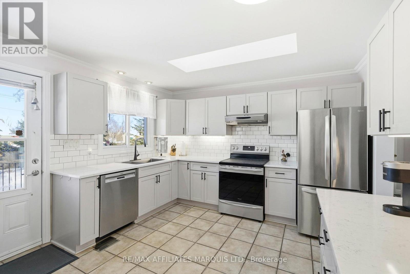 21 SPRUCE STREET - 14