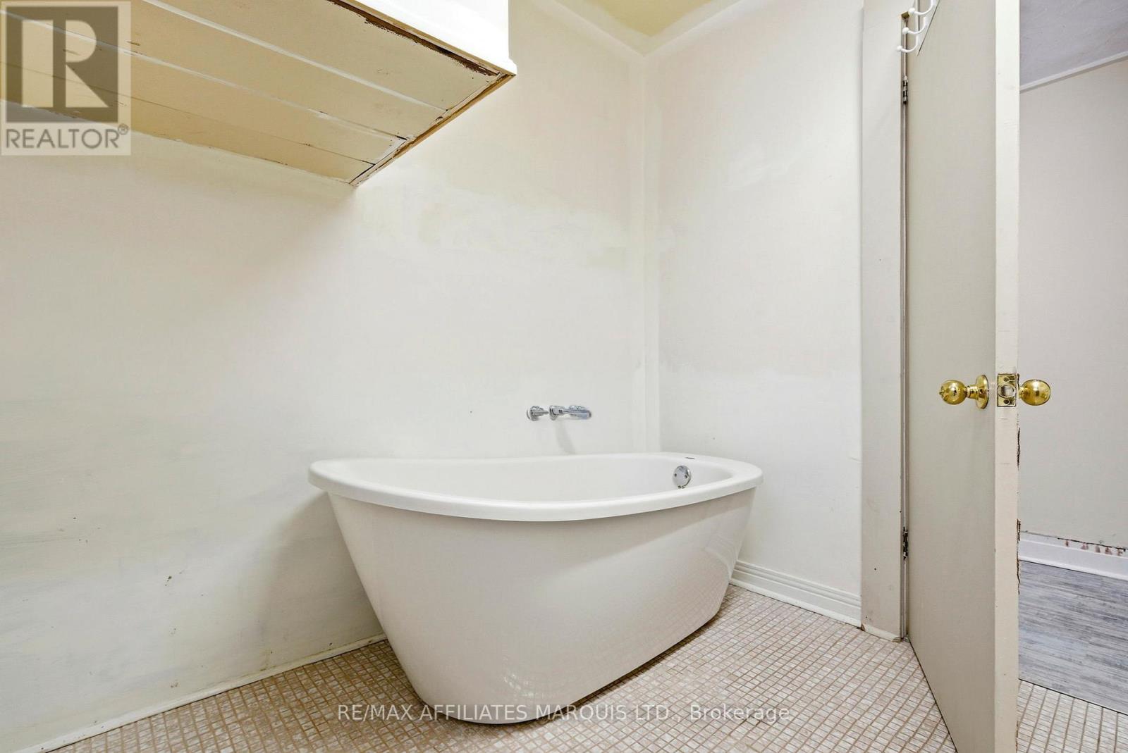 21 SPRUCE STREET - 37