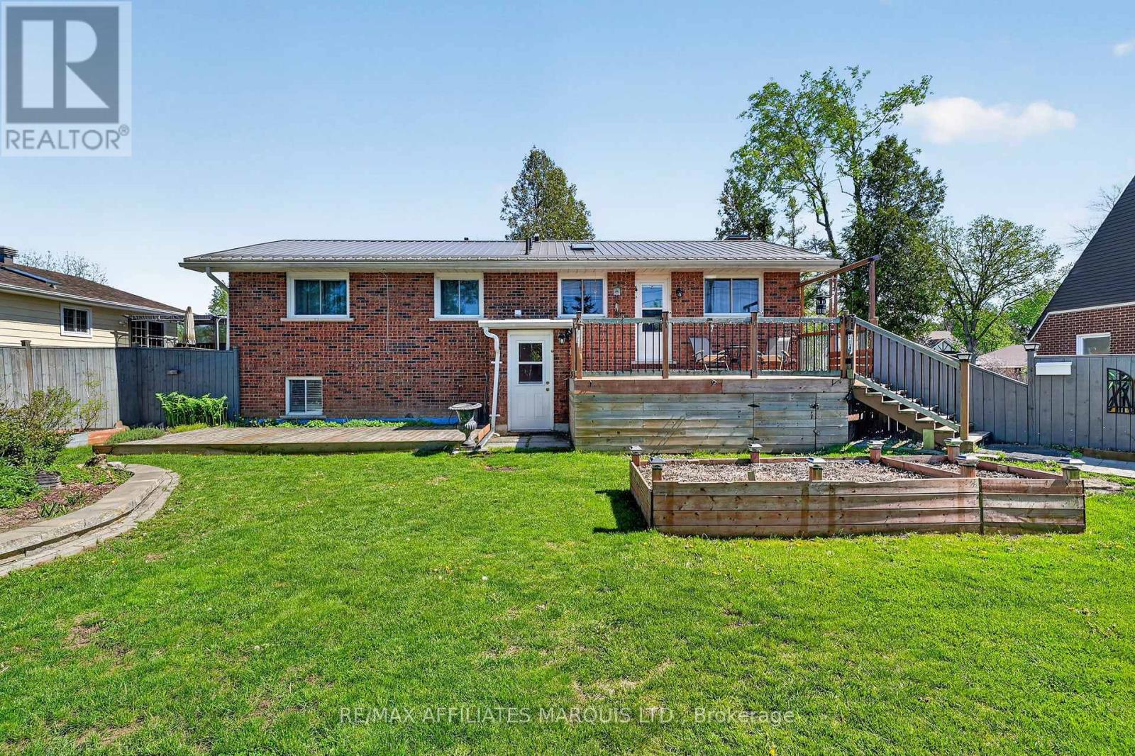 21 SPRUCE STREET - 38