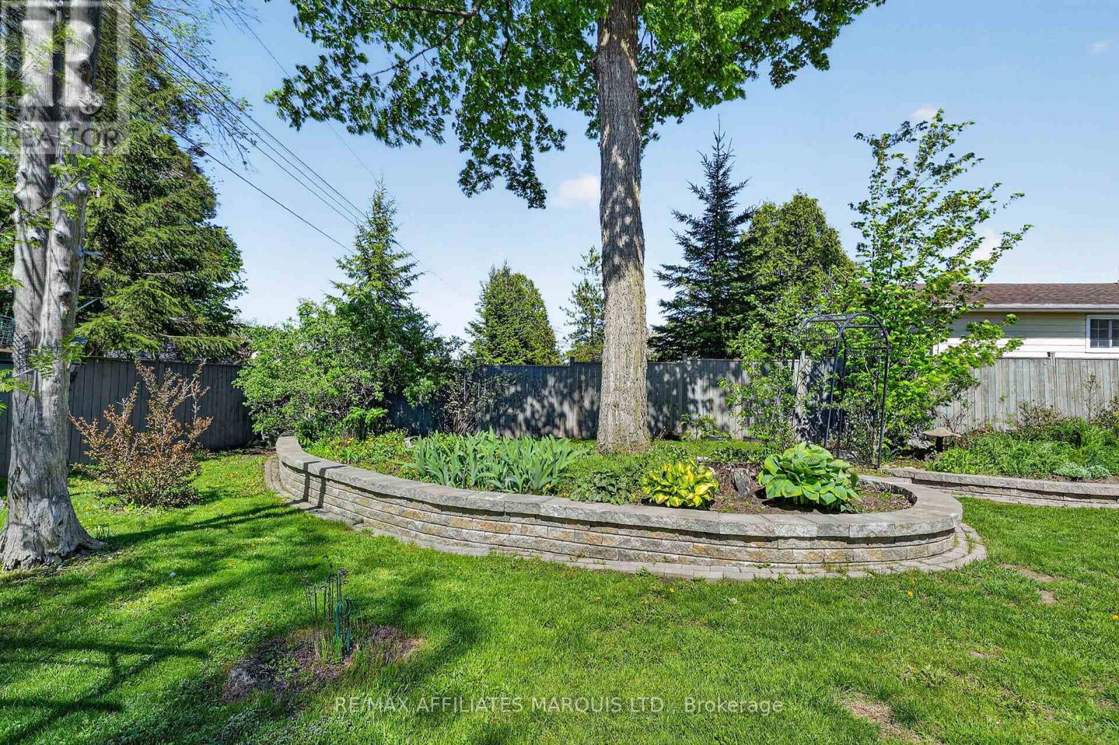 21 SPRUCE STREET - 41