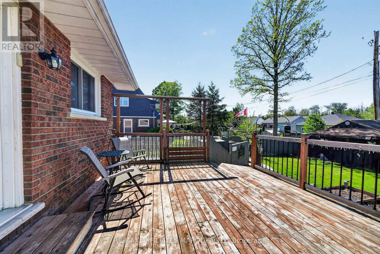 21 SPRUCE STREET - 44