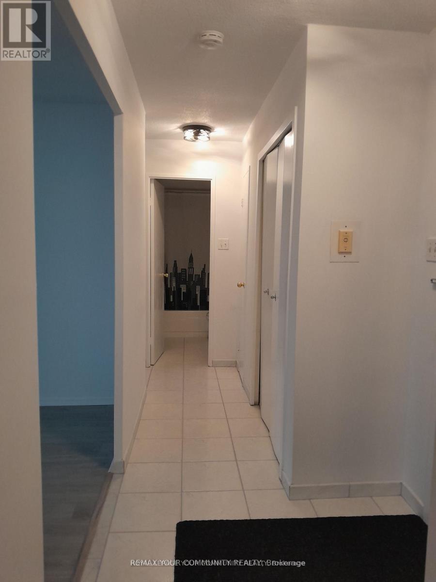 #404 5 FRITH ROAD - 19