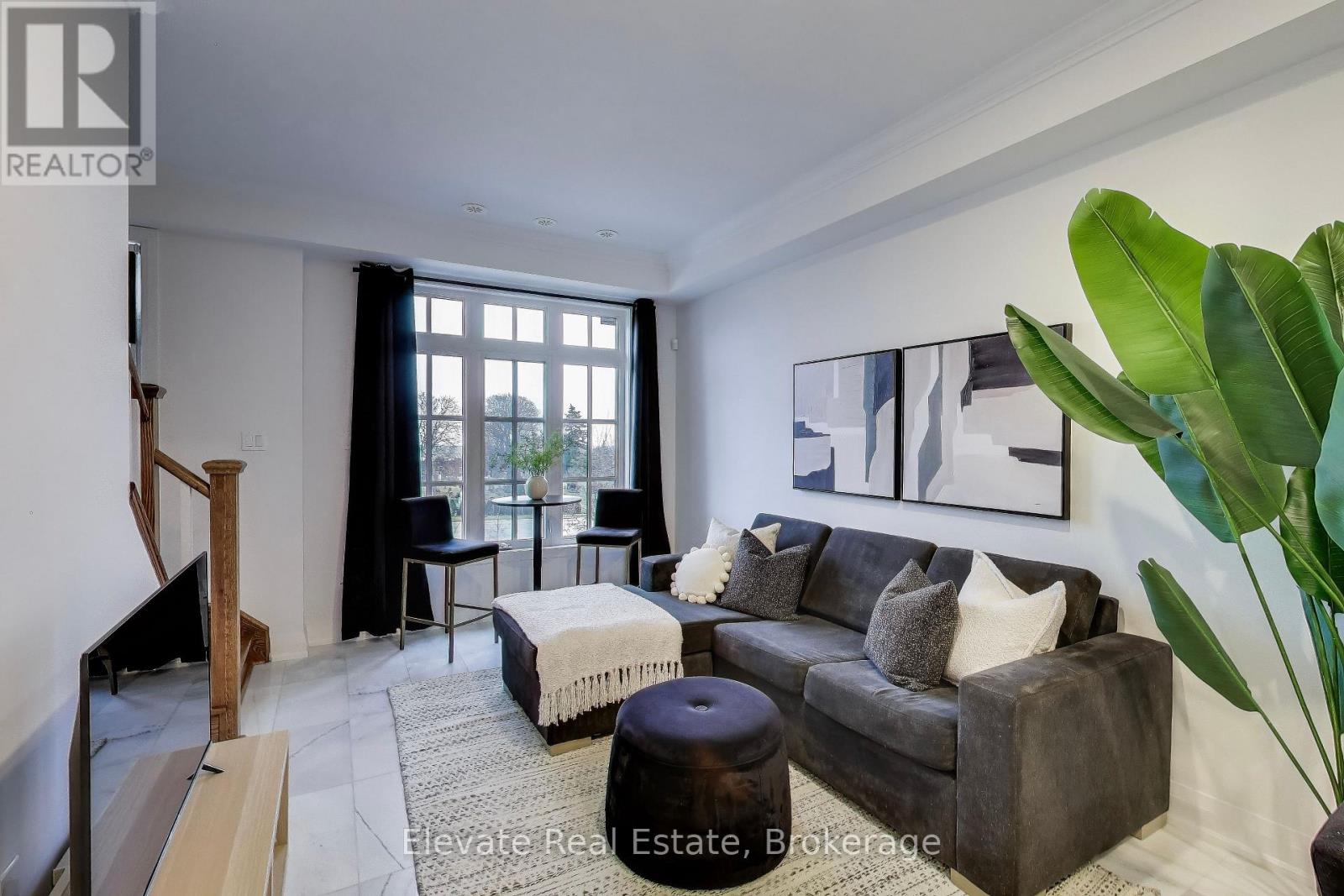 #24 3083 CAWTHRA ROAD - 5
