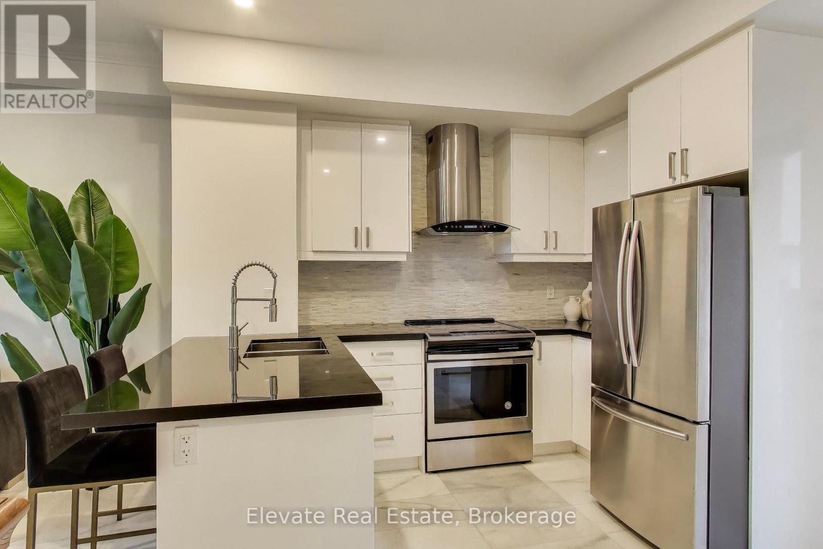 #24 3083 CAWTHRA ROAD - 8