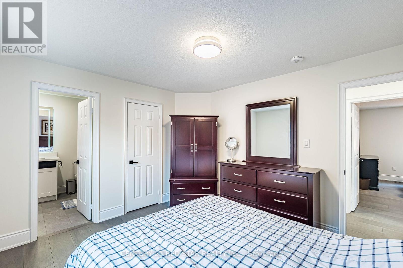 396 DERRYDALE DRIVE - 26