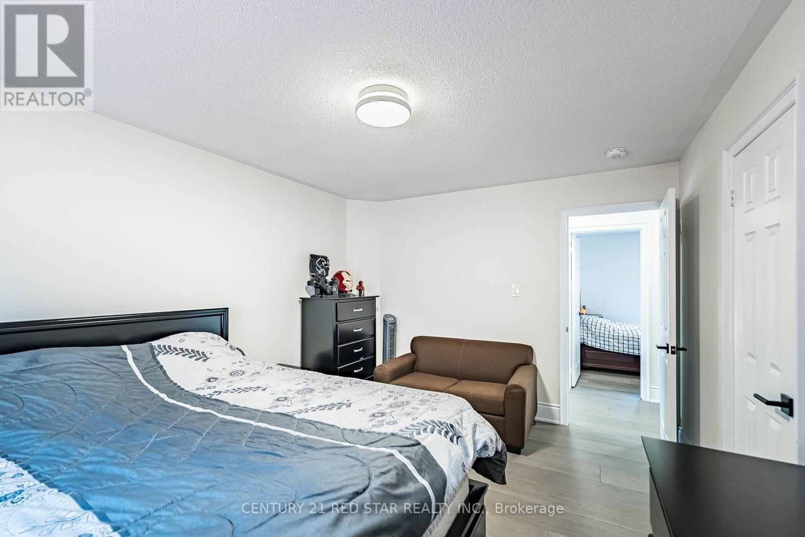 396 DERRYDALE DRIVE - 28