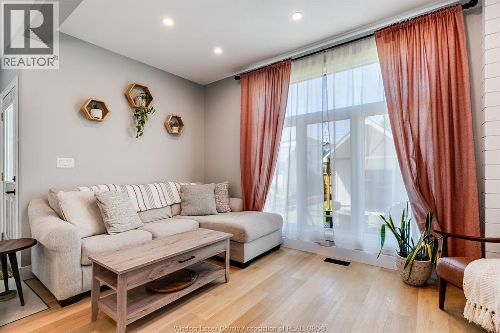 391 Curry AVENUE, Windsor, Ontario, N9B2B6 — Photo 8