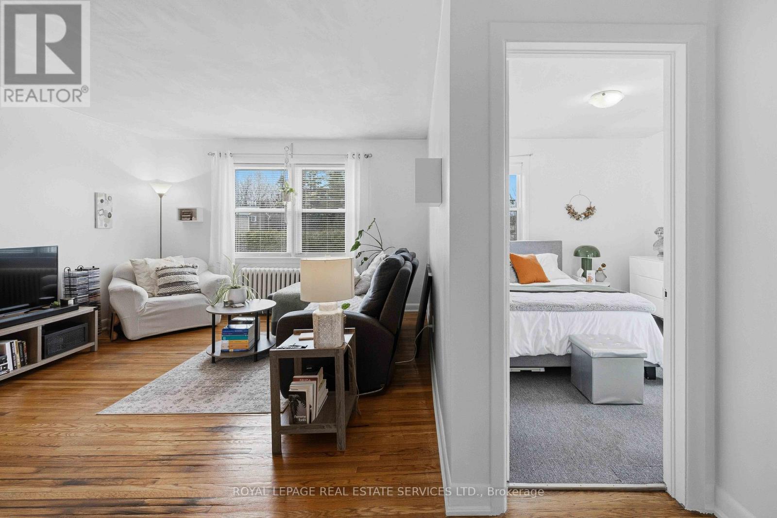 1028 JOHNSON STREET - 11
