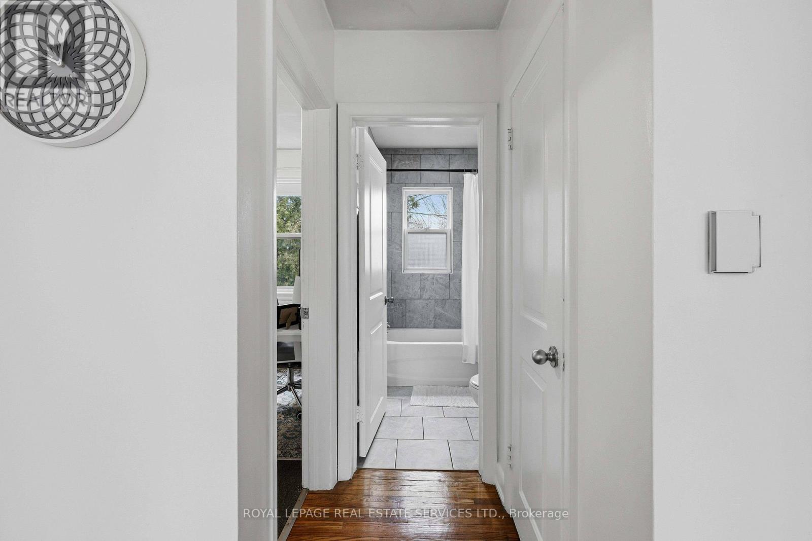 1028 JOHNSON STREET - 16