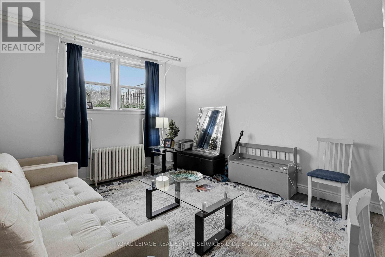 1028 JOHNSON STREET - 20