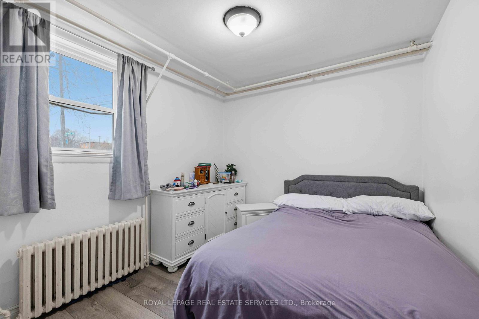 1028 JOHNSON STREET - 26