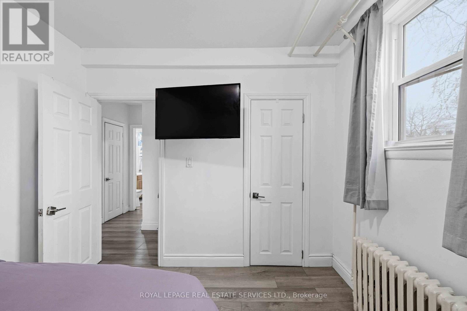 1028 JOHNSON STREET - 27
