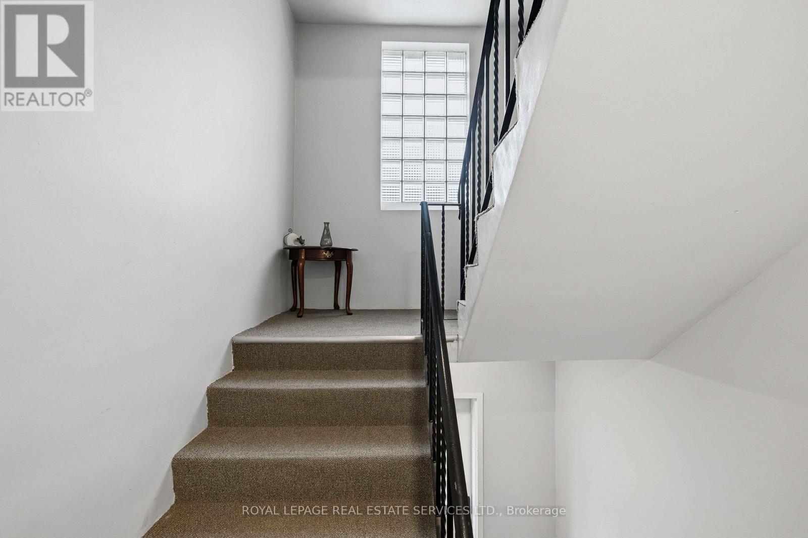 1028 JOHNSON STREET - 31