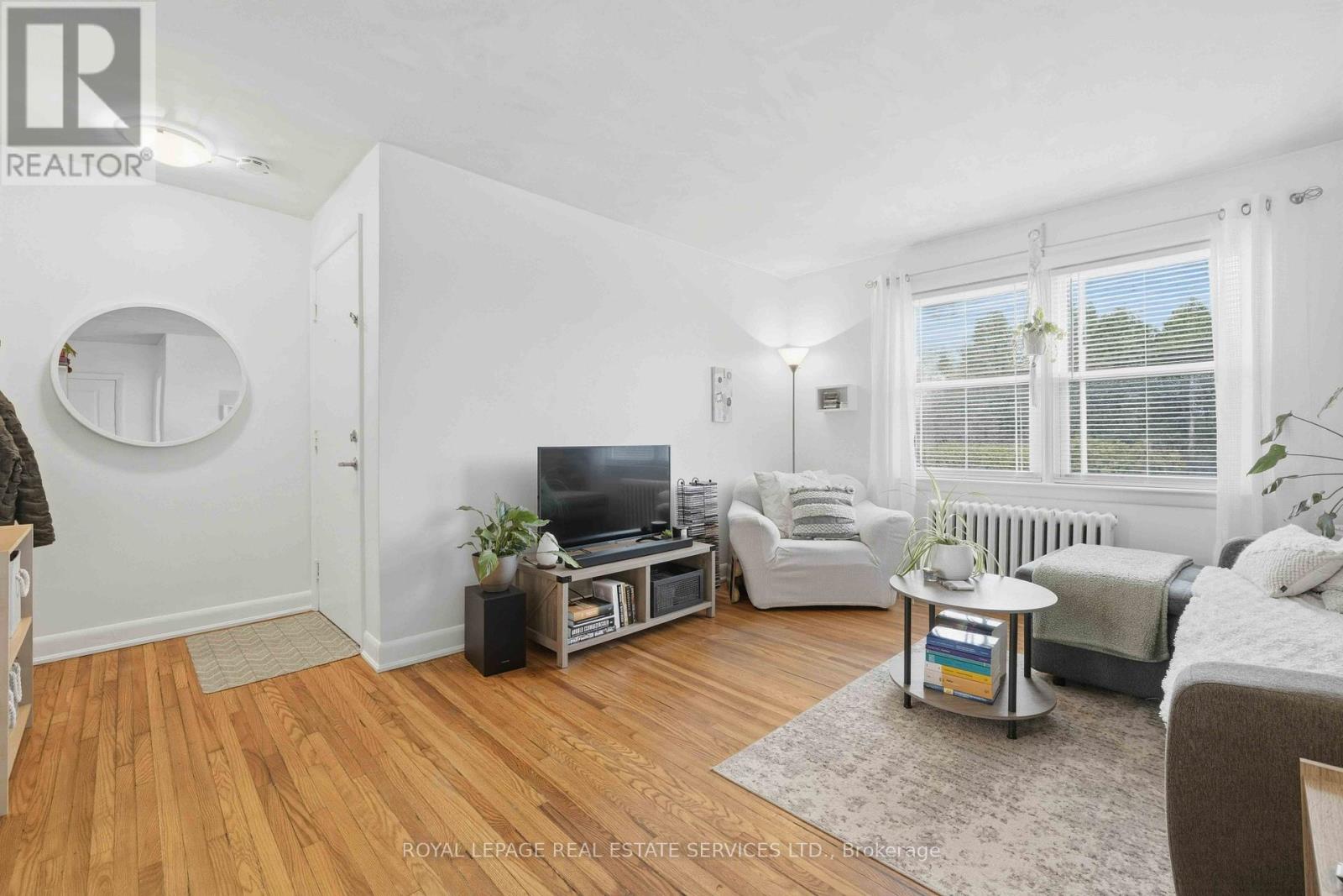 1028 JOHNSON STREET - 4