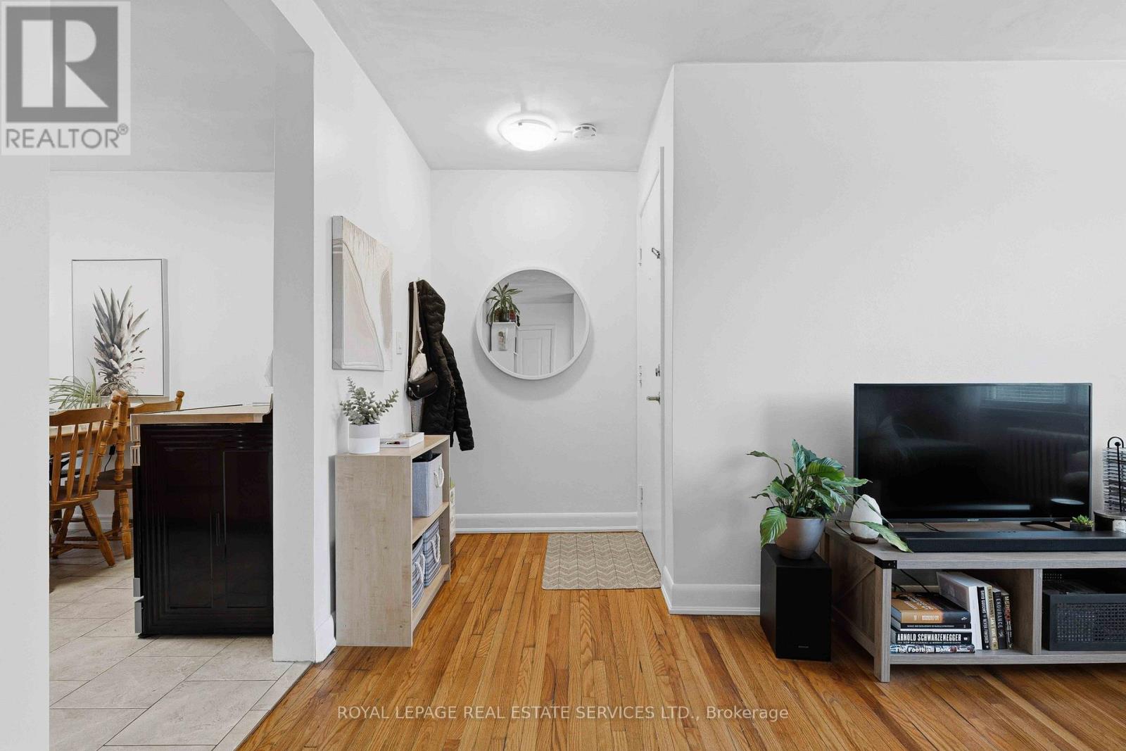 1028 JOHNSON STREET - 5